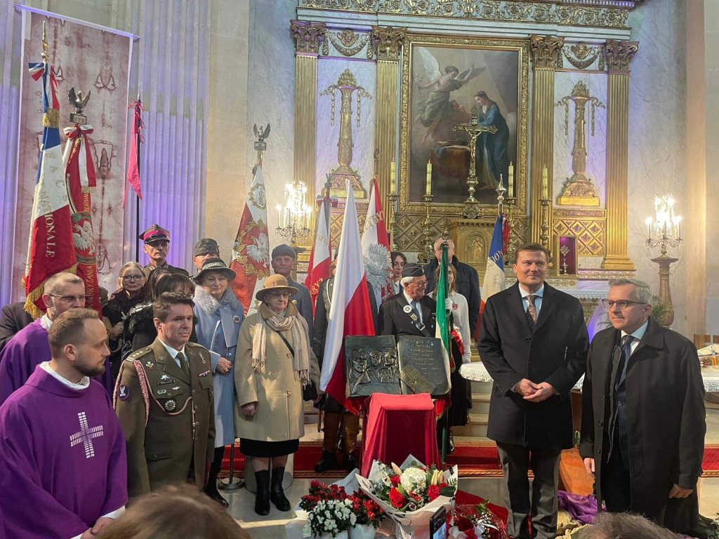 Poświęcenie tablicy obrazującej Żołnierzy Niezłomnych.